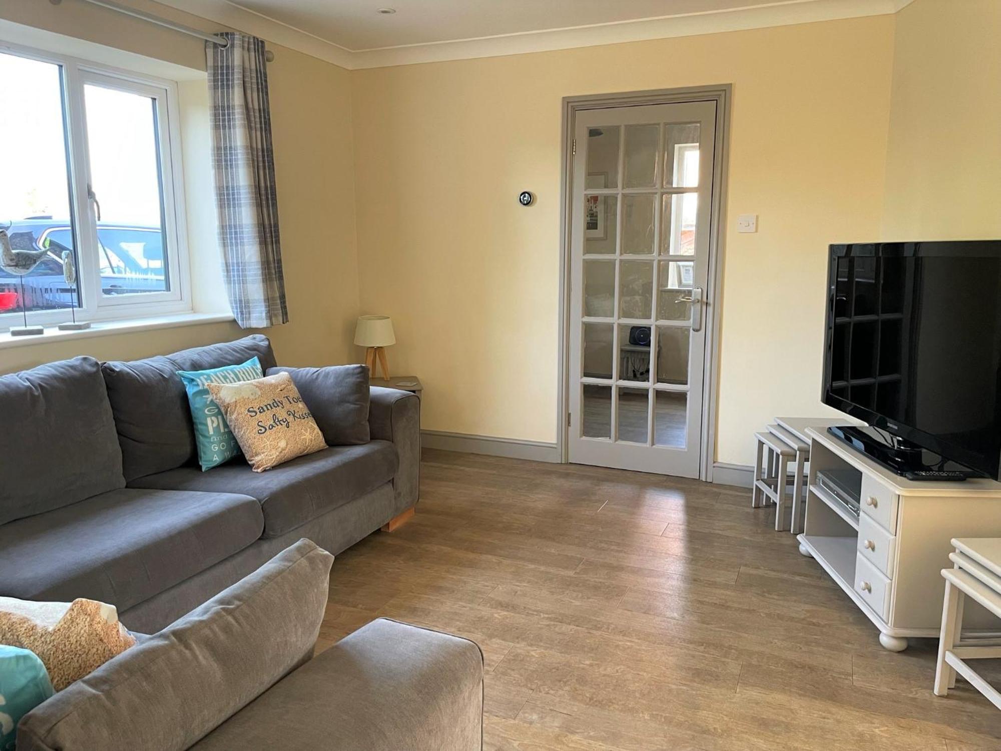 Saltkettle In Blakeney, Sleeping 12 In 5 Bedrooms Exterior photo