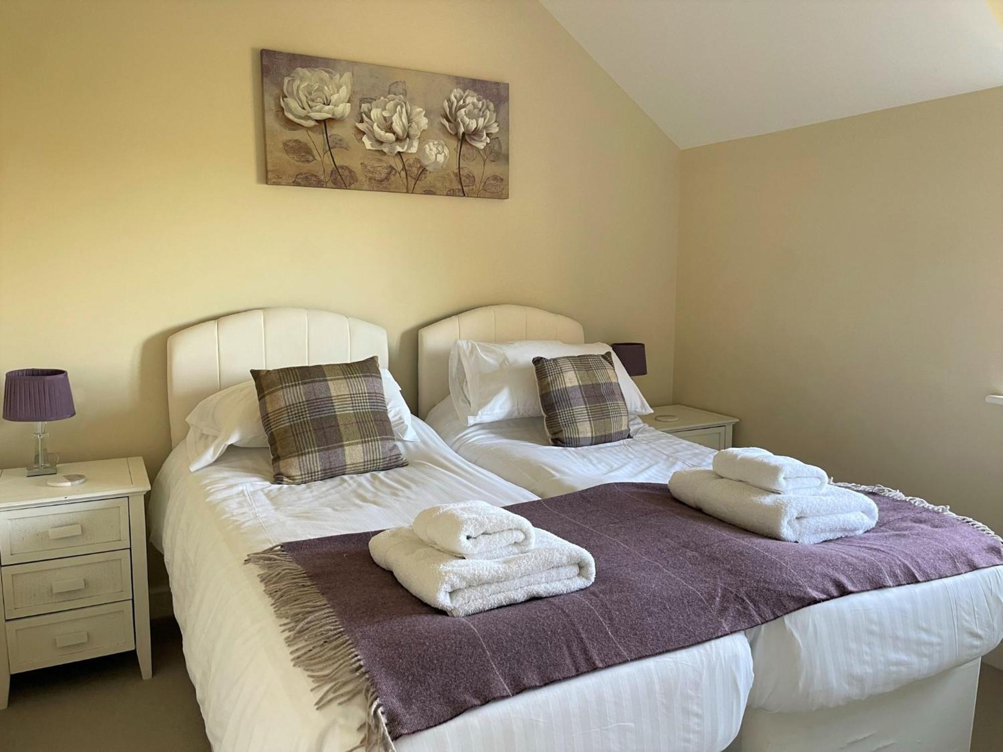 Saltkettle In Blakeney, Sleeping 12 In 5 Bedrooms Exterior photo