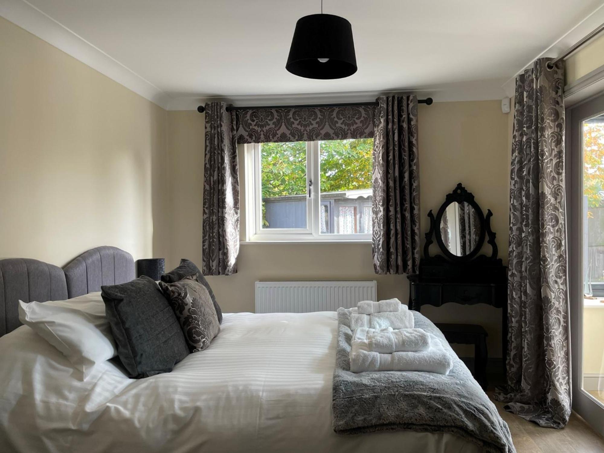 Saltkettle In Blakeney, Sleeping 12 In 5 Bedrooms Exterior photo