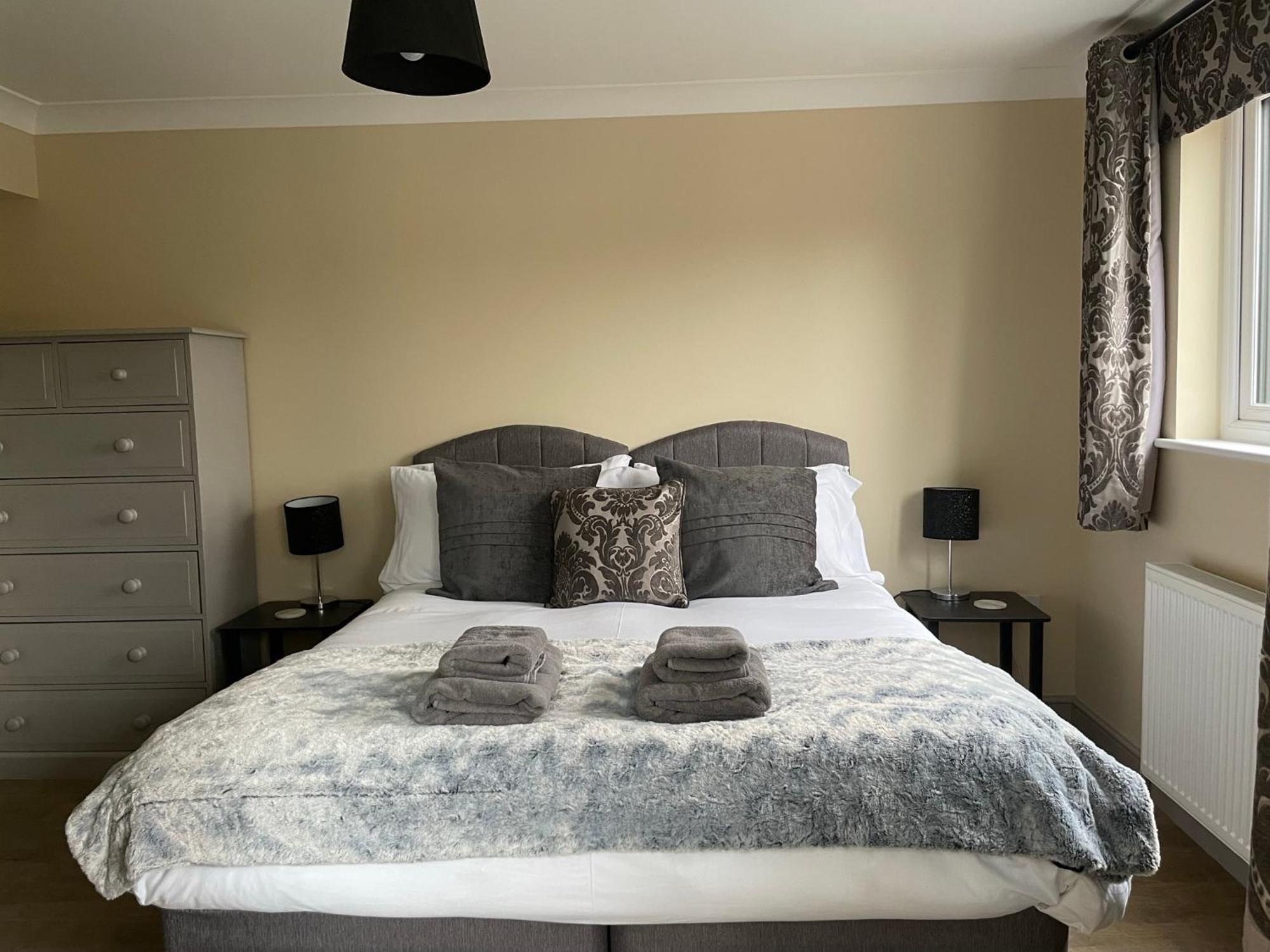 Saltkettle In Blakeney, Sleeping 12 In 5 Bedrooms Exterior photo